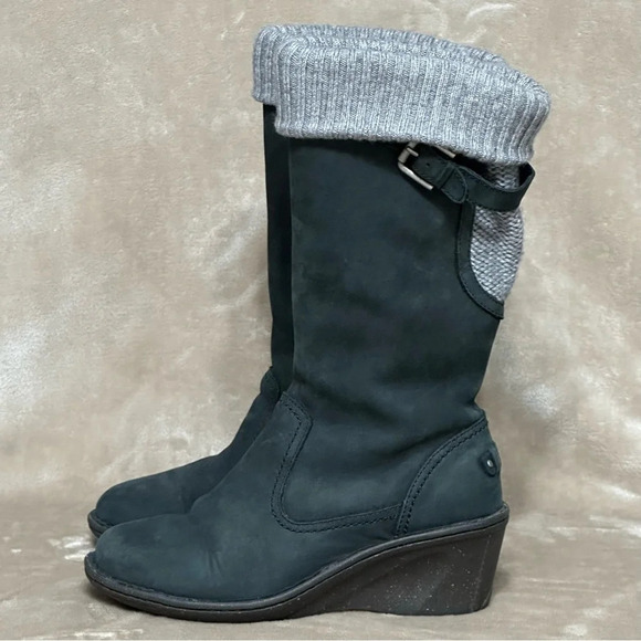 Ugg Women’s Skyfall Suede Wedge Boots Black Insulated Leather 1006145 Size 8 - Picture 3 of 11